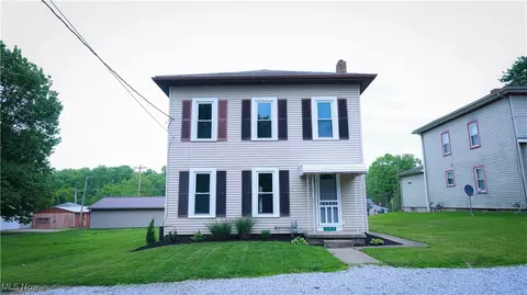 207 2nd Ave NE, Beach City, OH 44608