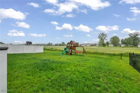 Exterior - 114 River Run Dr, Elyria, OH 44035 photo 3 of 4