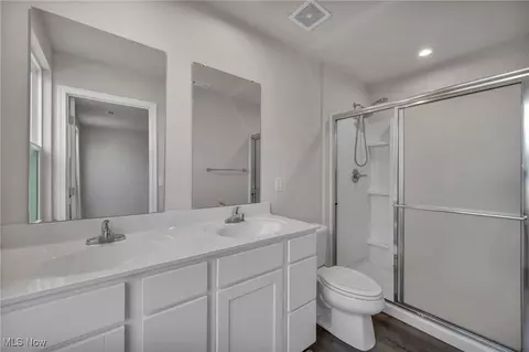Bath - 114 River Run Dr, Elyria, OH 44035 photo 1 of 3