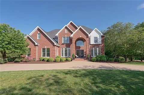 107 Country Meadow Dr, Marietta, OH 45750