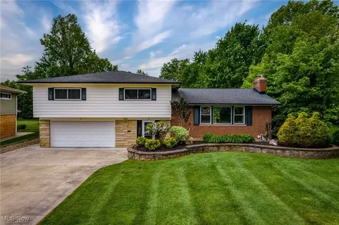 6508 Kingswood Dr, Mayfield Heights, OH 44124