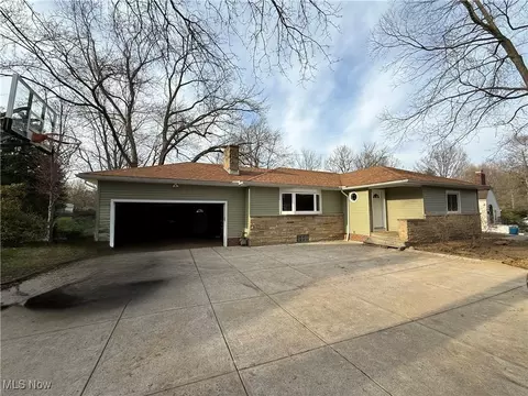 6775 Wilson Mills Rd, Gates Mills, OH 44040