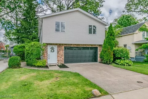 14920 Lanning Ave, Lakewood, OH 44107