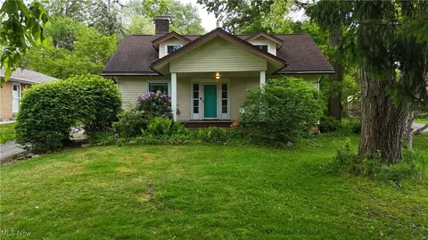 3261 Darrow Rd, Stow, OH 44224