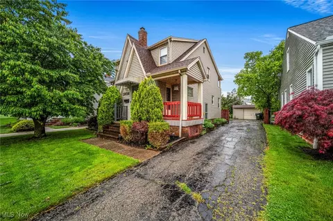 3906 Redfern Rd, Parma, OH 44134