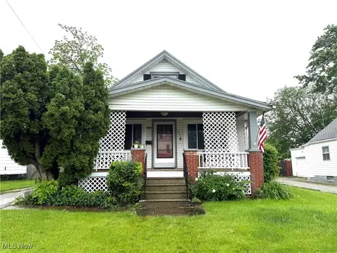 931 W 18th St, Lorain, OH 44052
