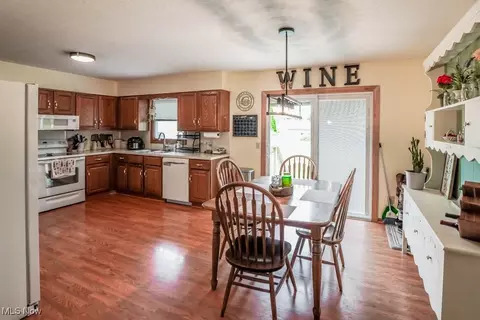 806 9th St SW, Massillon, OH 44647 photo 9
