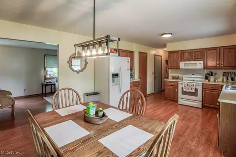 806 9th St SW, Massillon, OH 44647 photo 6