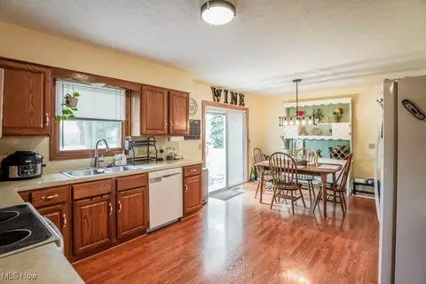 806 9th St SW, Massillon, OH 44647 photo 12