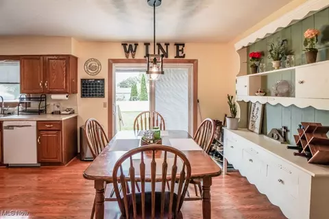 806 9th St SW, Massillon, OH 44647 photo 8