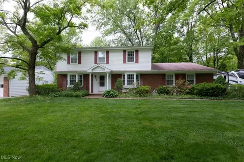 5940 Hansom Dr, Solon, OH 44139 photo 1