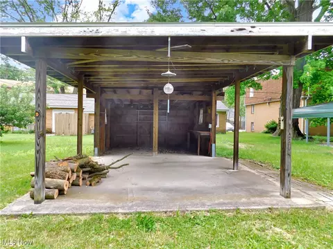 192 Walnut St, Geneva, OH 44041 photo 8
