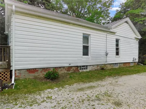 192 Walnut St, Geneva, OH 44041 photo 6
