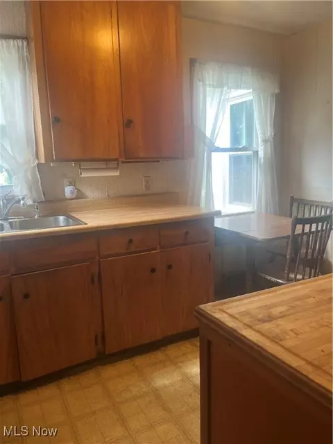 2517 W 8th St, Ashtabula, OH 44004 photo 5