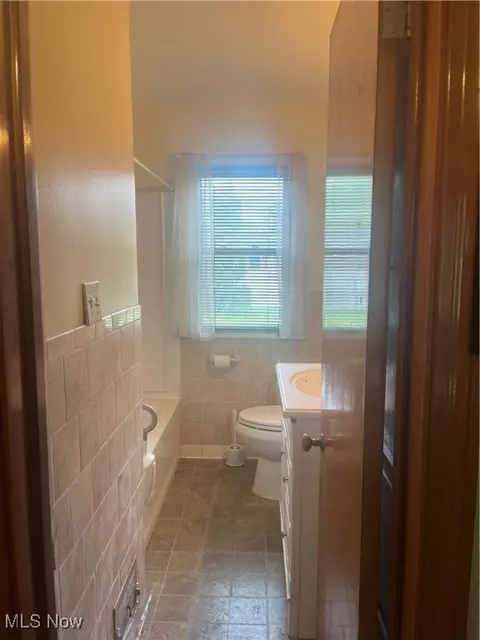 2517 W 8th St, Ashtabula, OH 44004 photo 8