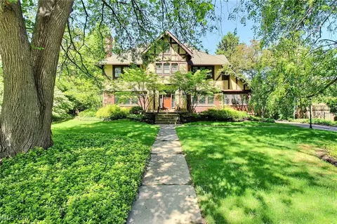 2690 Southington Rd, Shaker Heights, OH 44120