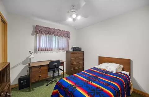 Bedroom - 987 E Decker Dr, Seven Hills, OH 44131 photo 6 of 6