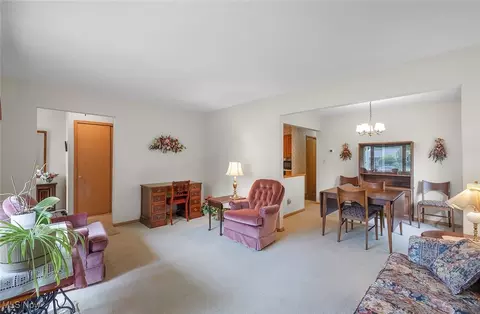 Other - 987 E Decker Dr, Seven Hills, OH 44131 photo 2 of 6