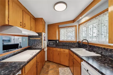 9265 Oberlin Rd, Elyria, OH 44035 photo 13