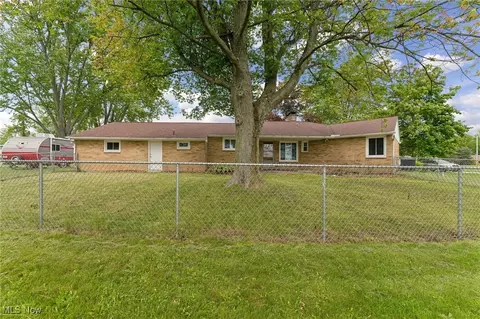9265 Oberlin Rd, Elyria, OH 44035 photo 2