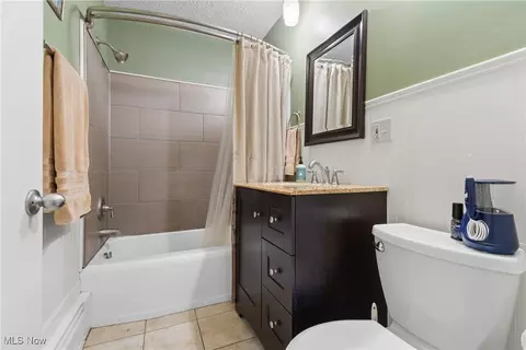 Bath - 174 Woolf Ave, Akron, OH 44312 photo 1 of 2