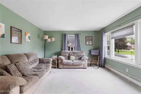Living - 174 Woolf Ave, Akron, OH 44312 photo 3 of 4
