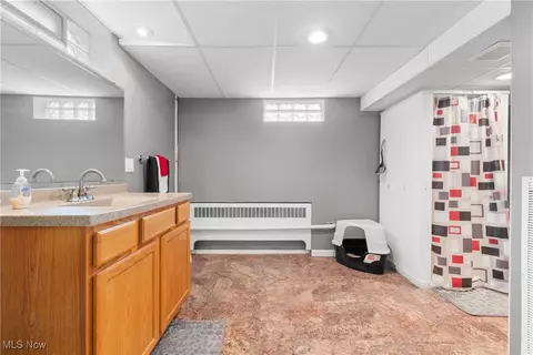 Bath - 174 Woolf Ave, Akron, OH 44312 photo 2 of 2