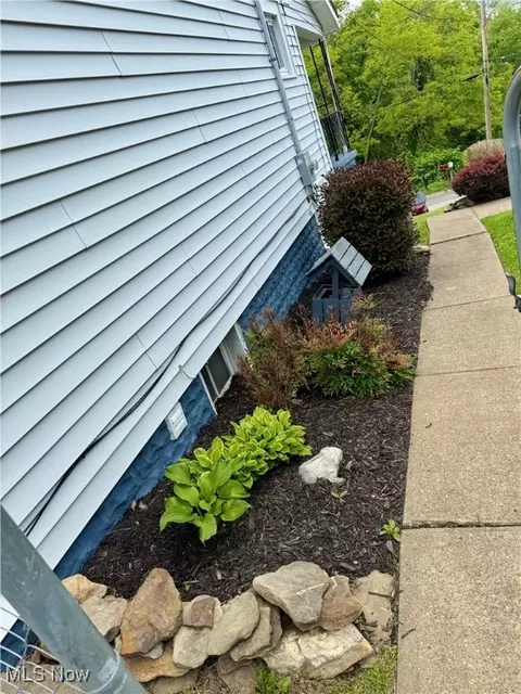 237 Beech Rd, Weirton, WV 26062 photo 5