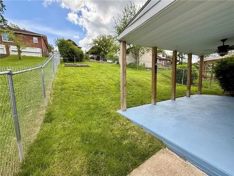 237 Beech Rd, Weirton, WV 26062 photo 3