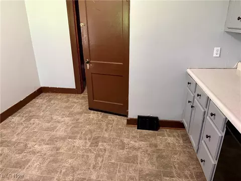 237 Beech Rd, Weirton, WV 26062 photo 11