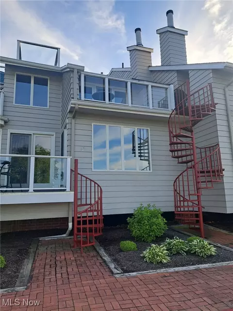 629 Main St, Vermilion, OH 44089