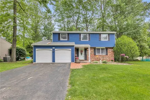 378 Stahl Ave, Cortland, OH 44410