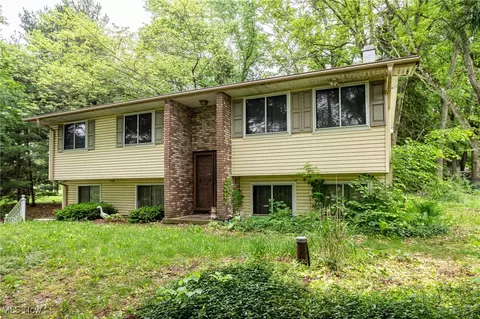 1580 S Hametown Rd, Copley, OH 44321