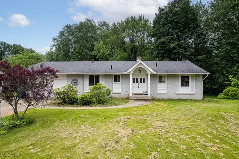 2966 Bancroft Rd, Fairlawn, OH 44333