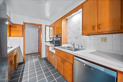 817 Washington Ave, Elyria, OH 44035 photo 30