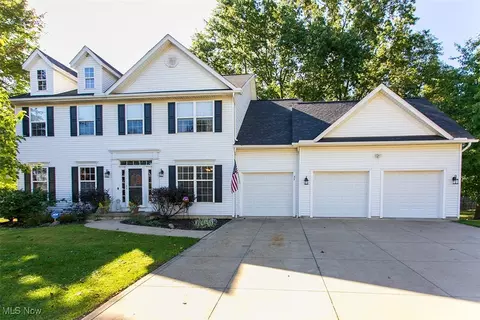 4164 Belleau Woods Cir, Uniontown, OH 44685