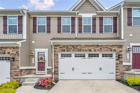 7314 Hillshire Dr, Concord, OH 44077