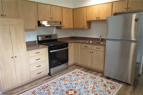 Kitchen - 3318 Avon Blvd, Ashtabula, OH 44004 photo 2 of 3