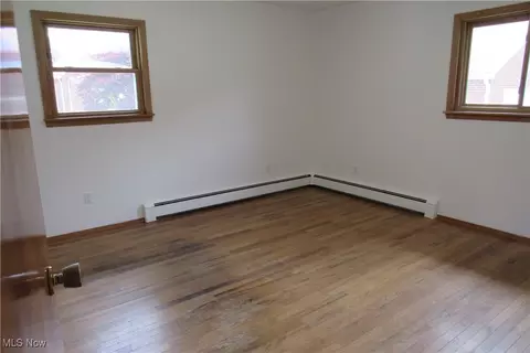 Bedroom - 3318 Avon Blvd, Ashtabula, OH 44004 photo 2 of 2