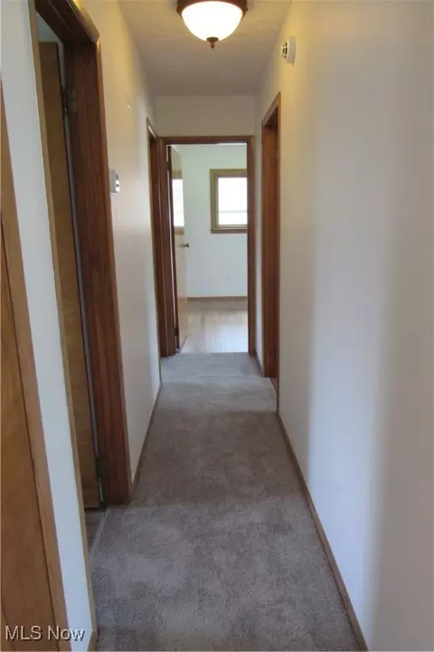 Entry Way - 3318 Avon Blvd, Ashtabula, OH 44004 photo 1 of 1