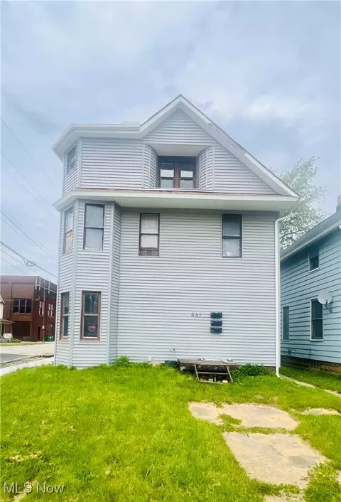651 Wooster Rd W, Barberton, OH 44203