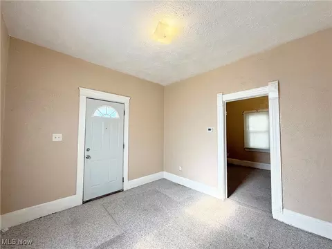 900 E 34th St, Lorain, OH 44055 photo 10