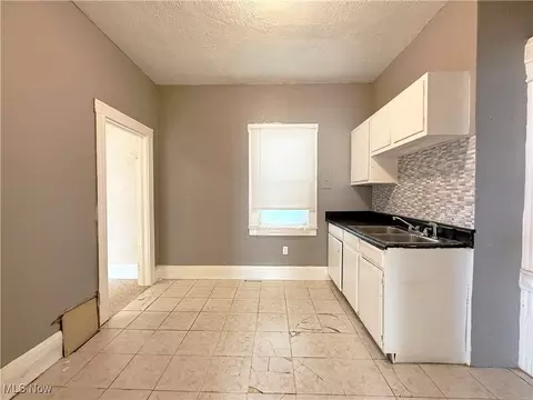 900 E 34th St, Lorain, OH 44055 photo 16