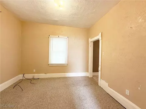 900 E 34th St, Lorain, OH 44055 photo 12