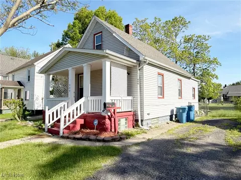 900 E 34th St, Lorain, OH 44055 photo 3