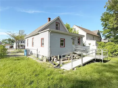 900 E 34th St, Lorain, OH 44055 photo 5