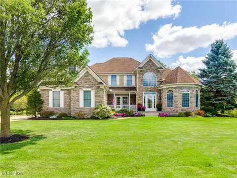 3566 Torrey Pines Dr, Fairlawn, OH 44333