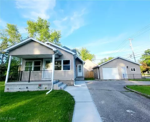 785 Grantwood Ave, Sheffield Lake, OH 44054