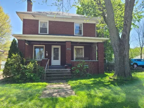 1806 40th St NW, Canton, OH 44709