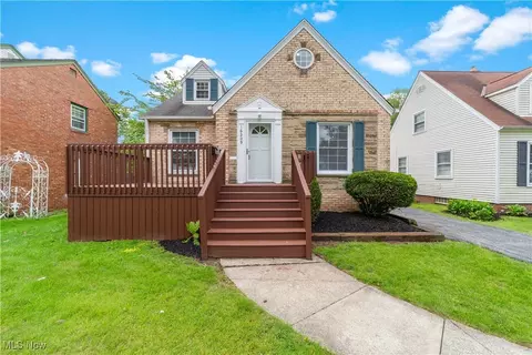16209 Westdale Ave, Cleveland, OH 44135